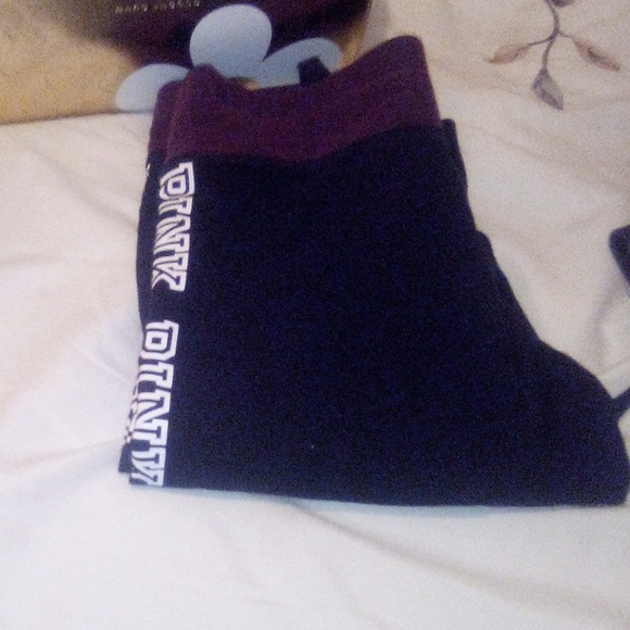 Ladies Pink Yoga Pants - Picture 5 of 6